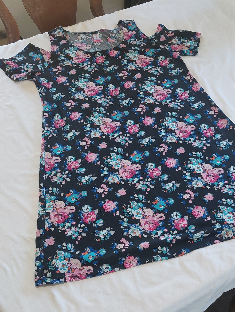 No Boundaries Black Floral Cold-Shoulder Dress with Pink & Blue Blooms.size XL
